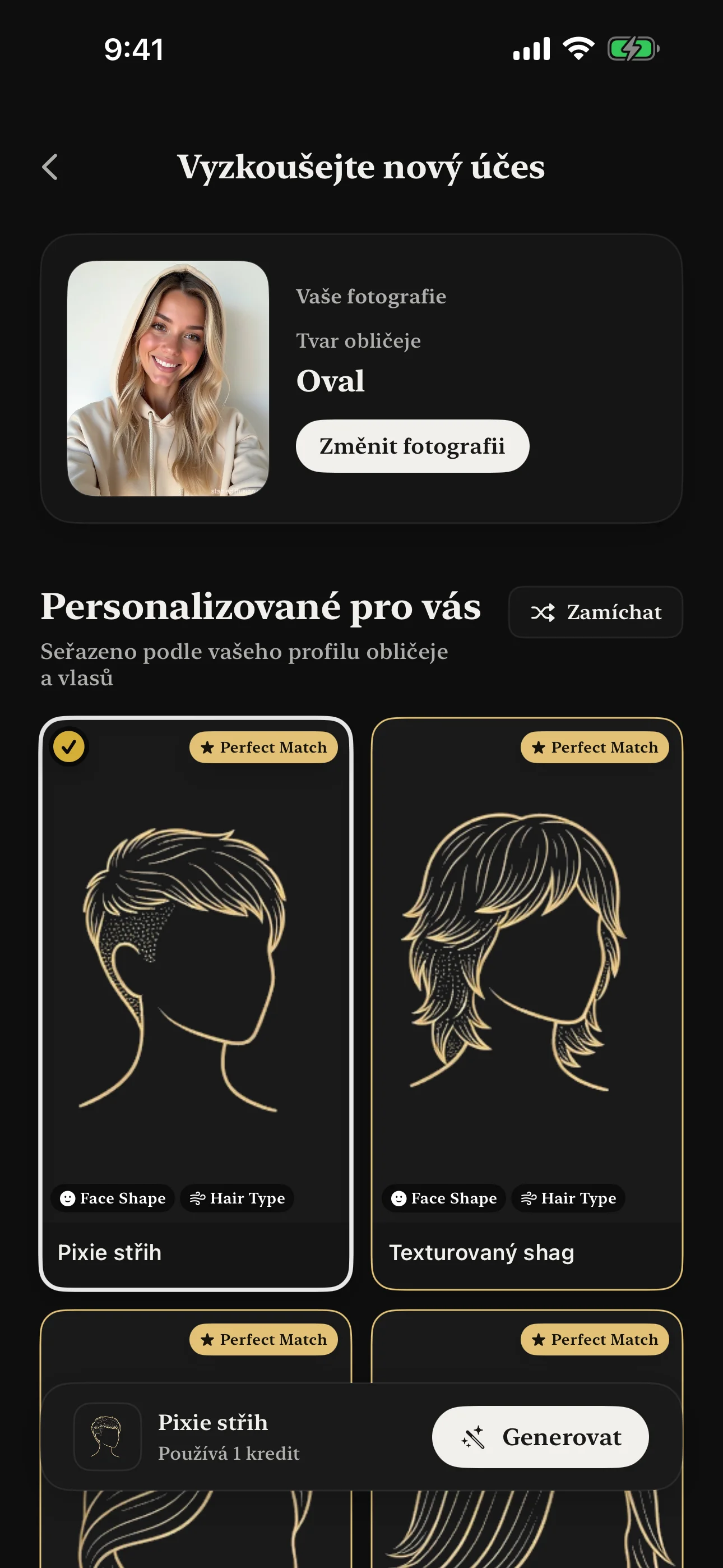 AI zkoušení účesů zobrazující personalizované návrhy na základě analýzy tvaru obličeje